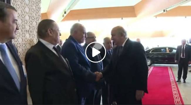 Video of the Welcoming Ceremony for President Tebboune Prior to His Meeting with Economic Operators