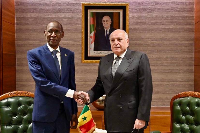 Minister of State Ahmed Attaf Co-Chairs the 6th Session of the Algerian-Senegalese Joint Grand Commission with His Senegalese Counterpart